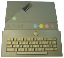 Atari XE Game System (1987) (ORD.0071.P/No funciona/Ebay/13-07-2018)